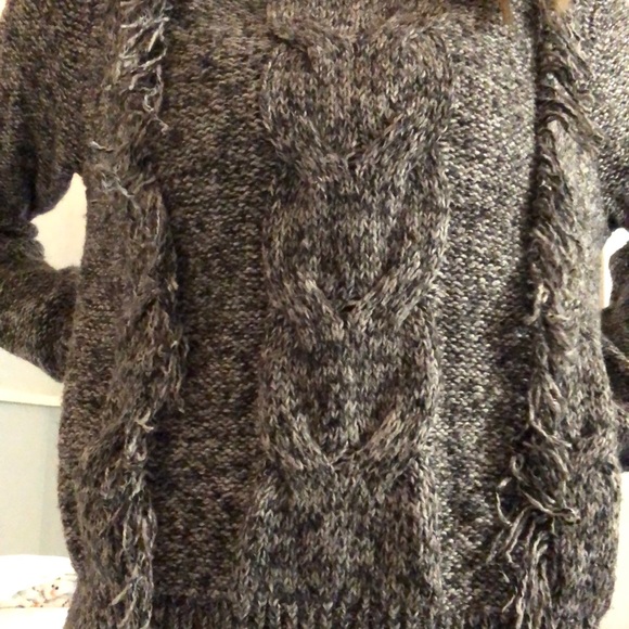 warm grey sweater - Picture 3 of 3